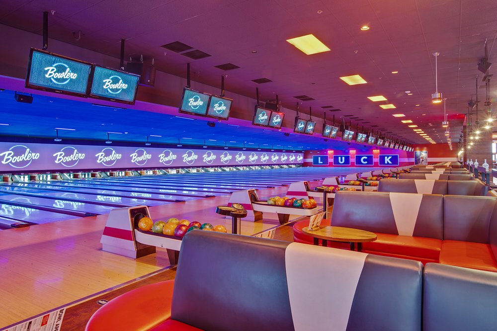 Bowlero Riverside5
