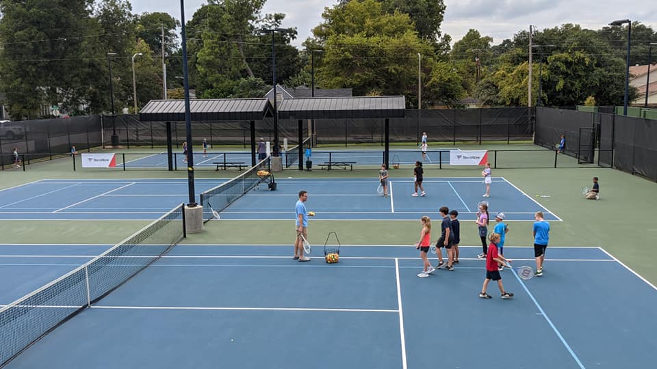 Querbes Tennis Center 3