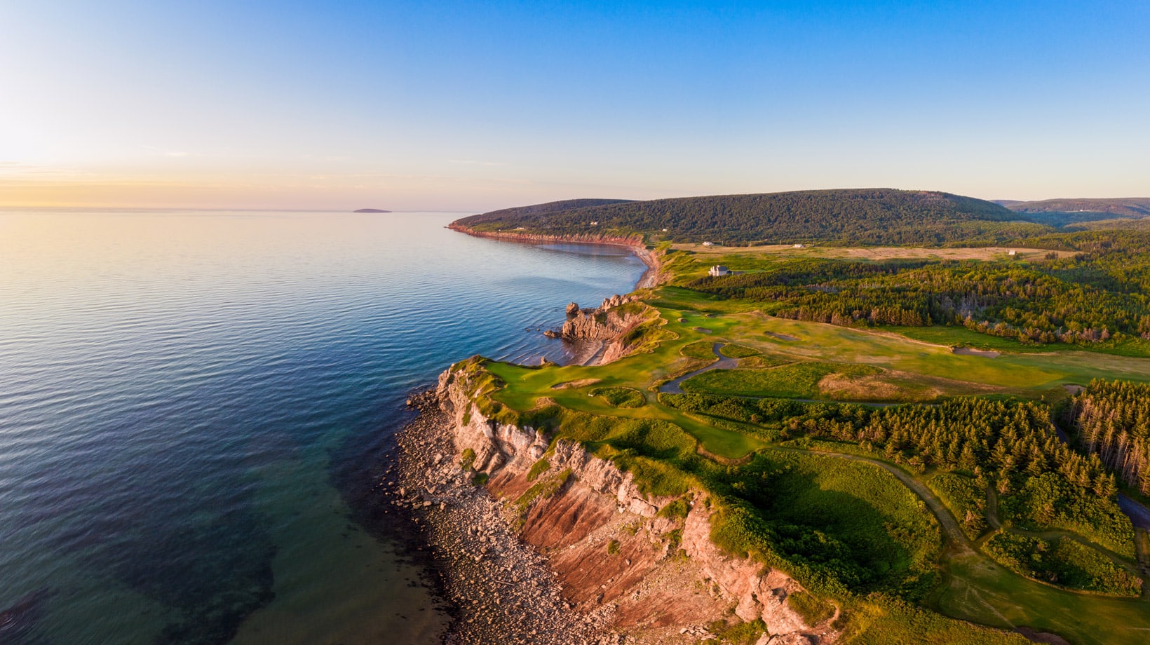 Cabot_Golf_Cabot-Cliffs-Page_Gallery_Hole-16-Cabot-Cliffs-Rob-Romard_LR.jpg