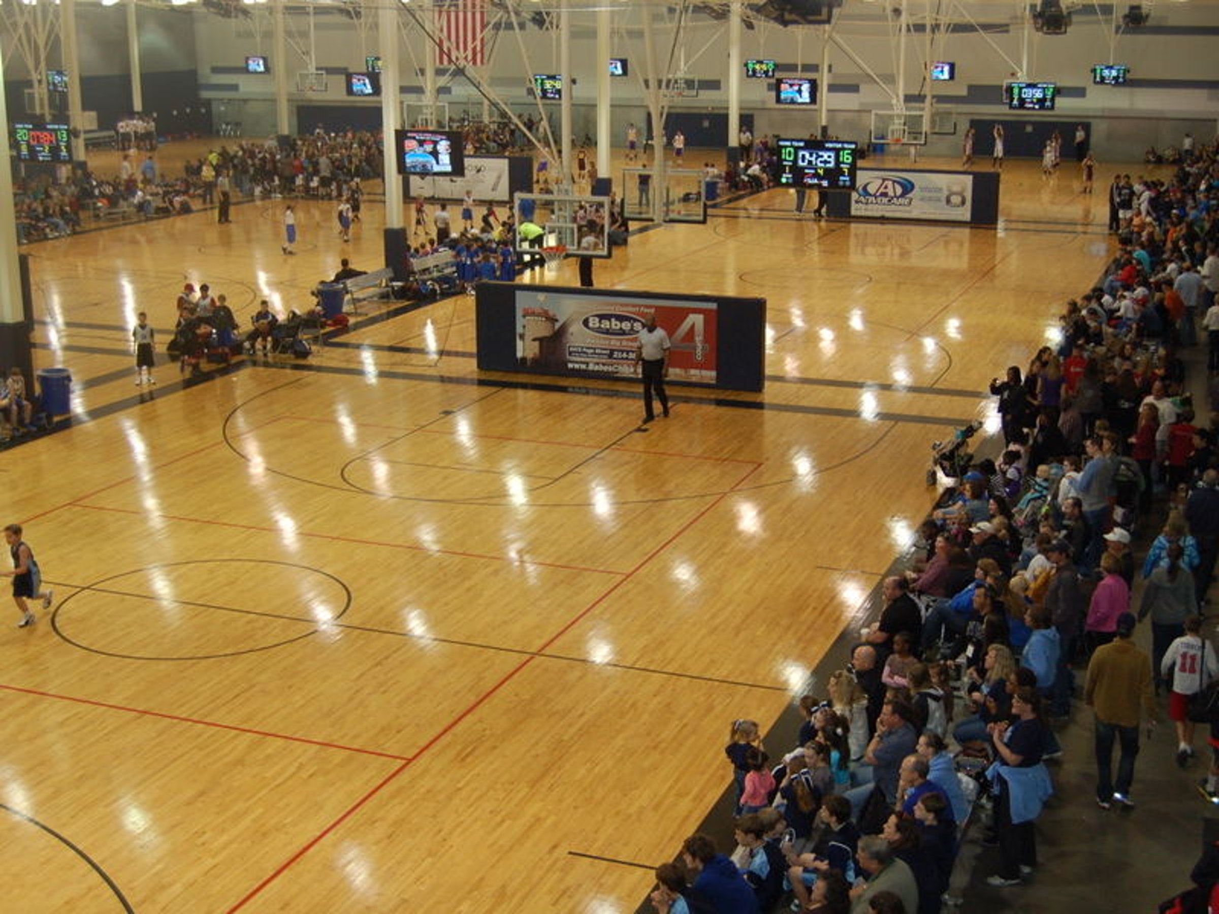 FieldhouseUSA-action-shot_00c11771-9aac-b18b-acb6b60dbce7c68f