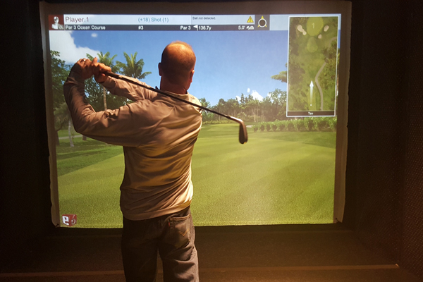 Riley's On The Green Indoor Golf3