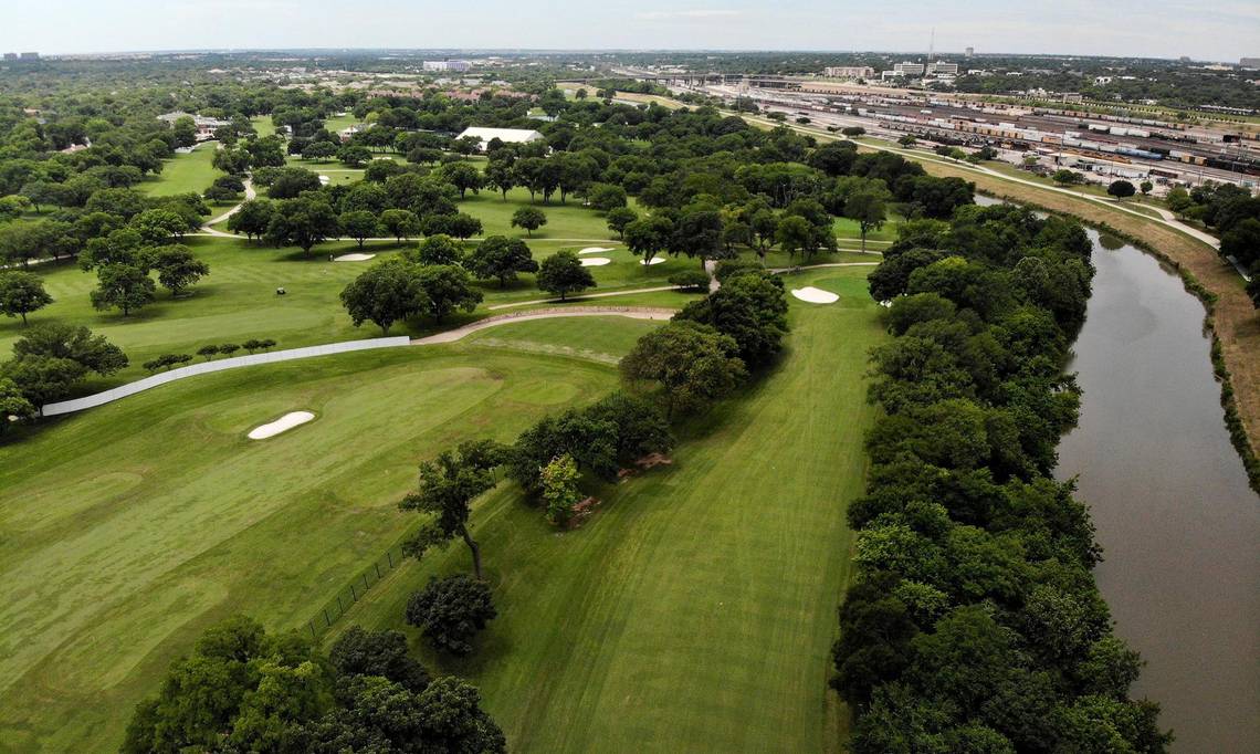 Colonial Country Club5
