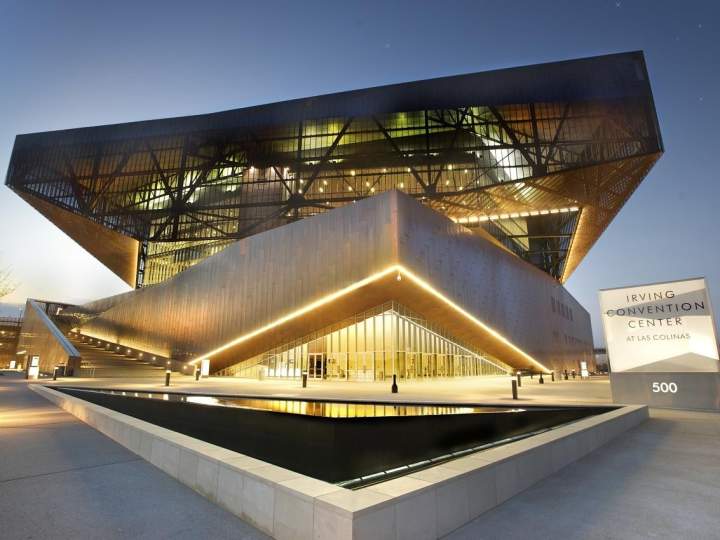 In_front_of_the_Irving_Convention_Center_building_ab20f34c-e78b-4be7-8413-e94392b0a47b.jpeg