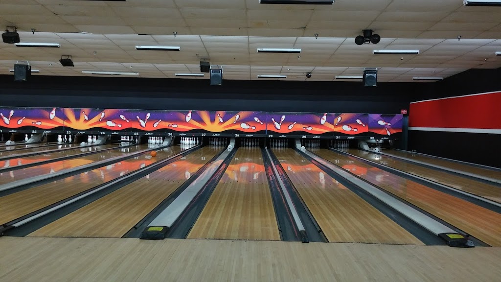 Bowlero Davie 3