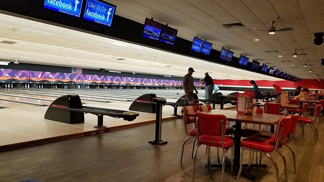 AMF Williamsburg Lanes 2
