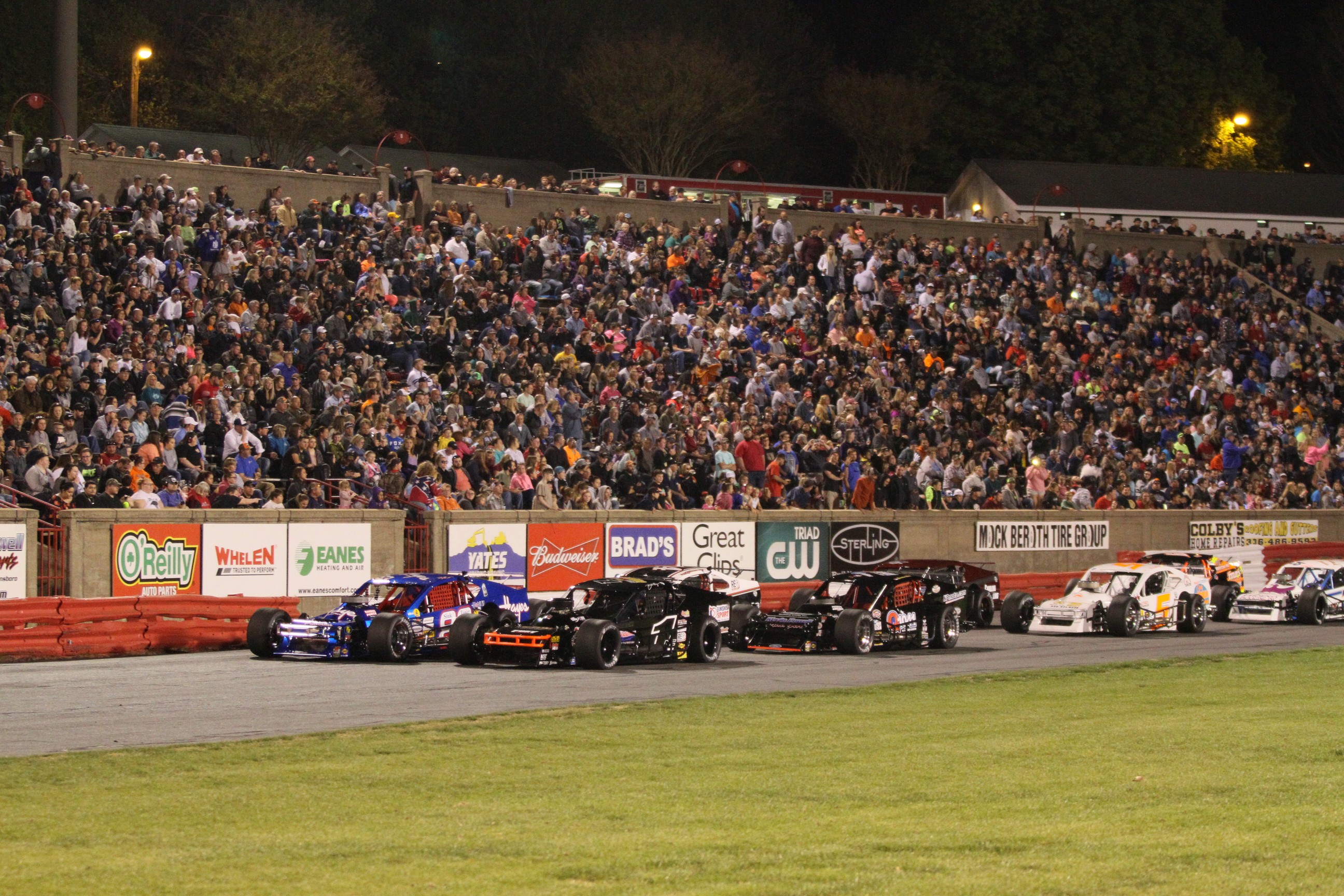 Bowman_Gray_Racing_3_S5jGa0pE-GrtjAh2S8UZ1ir18q0ABlZBh_rgb_l.jpg