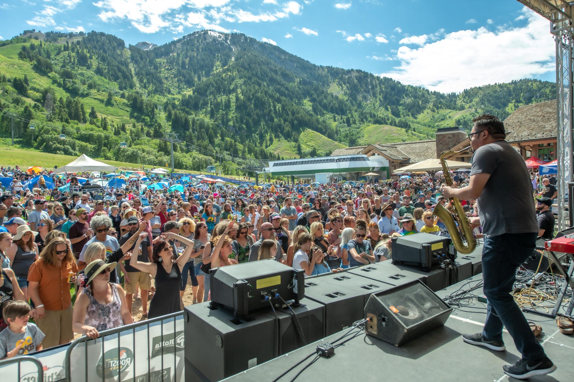 AndyFrasco_Blues-BrewsandBBQ.jpg
