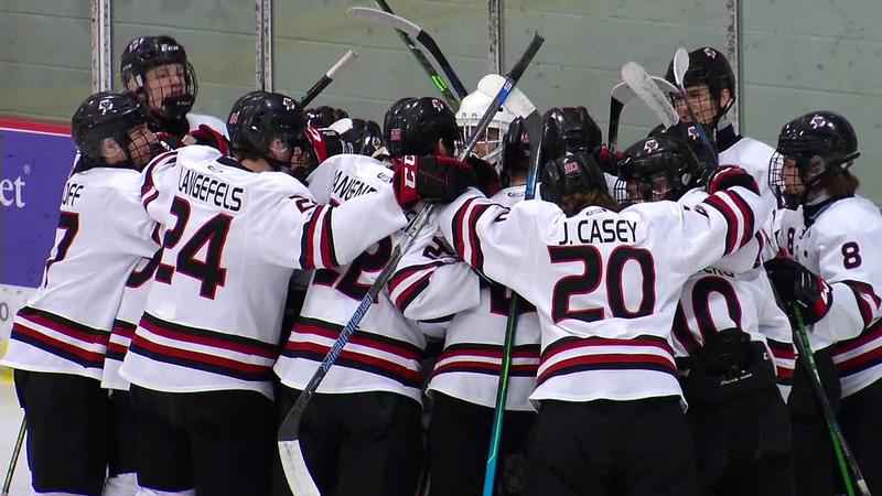 No_4_Eden_Prairie_boys_hockey_rout_Holy_Family-syndImport-093229