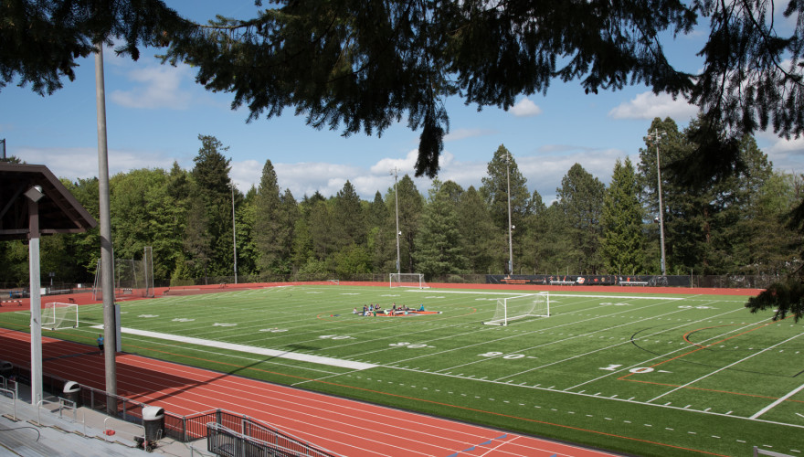 Lewis & Clark College 4