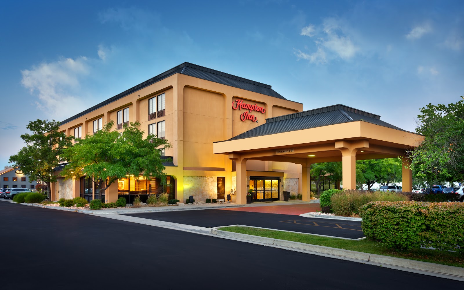 SDYUTHX-exterior-201.jpg