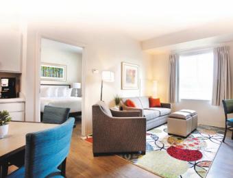 LIVING-ROOM_AD736AF6-B632-47B4-945104F16881B86D_8f856280-dafc-4059-9edf76d393d9bc42.jpg