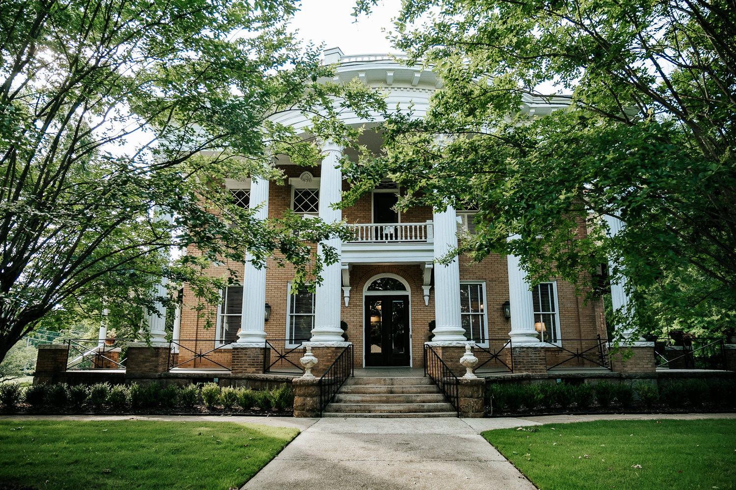 Exterior - Front 1.JPG