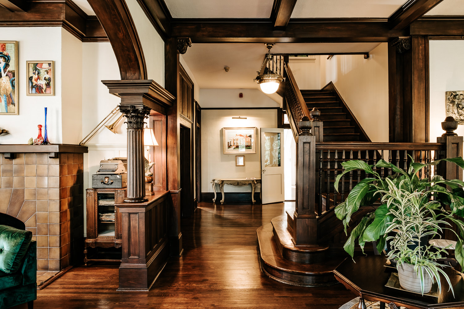 Interior - Music Room 13.JPG
